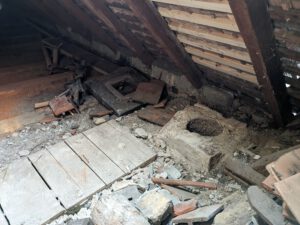 20. Woche bis 17.9 – Außenabdichtung und Kaminabriss